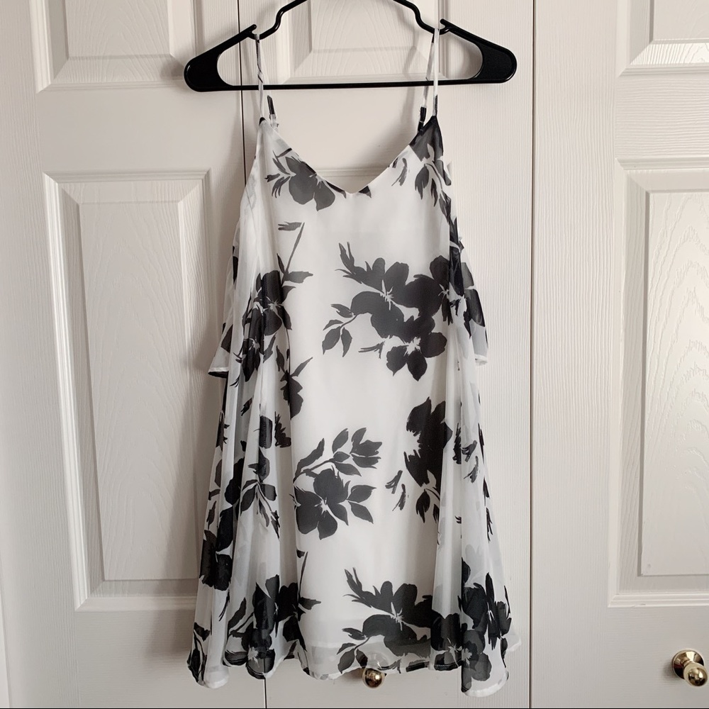 Black white beach dress